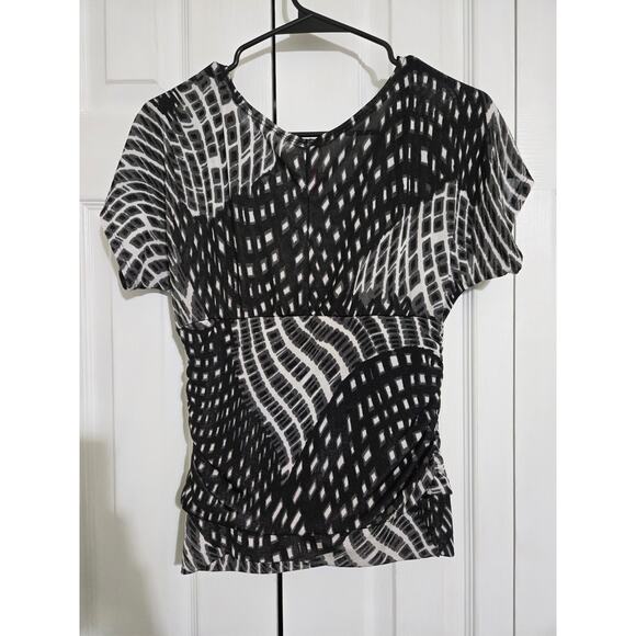 Miss California small women's black and white blouse with tummy control - Picture 4 of 8